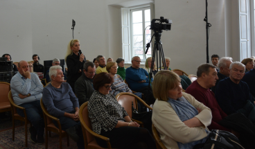 news landscape 368x215 Race- (3).png